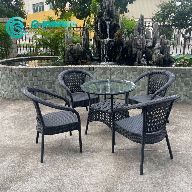 Factory Wholesale Outdoor Dining Furniture Garden Aluminum Frame Dining Chair With Table Rattan 4+1 Dining Set for Hotel Patio
