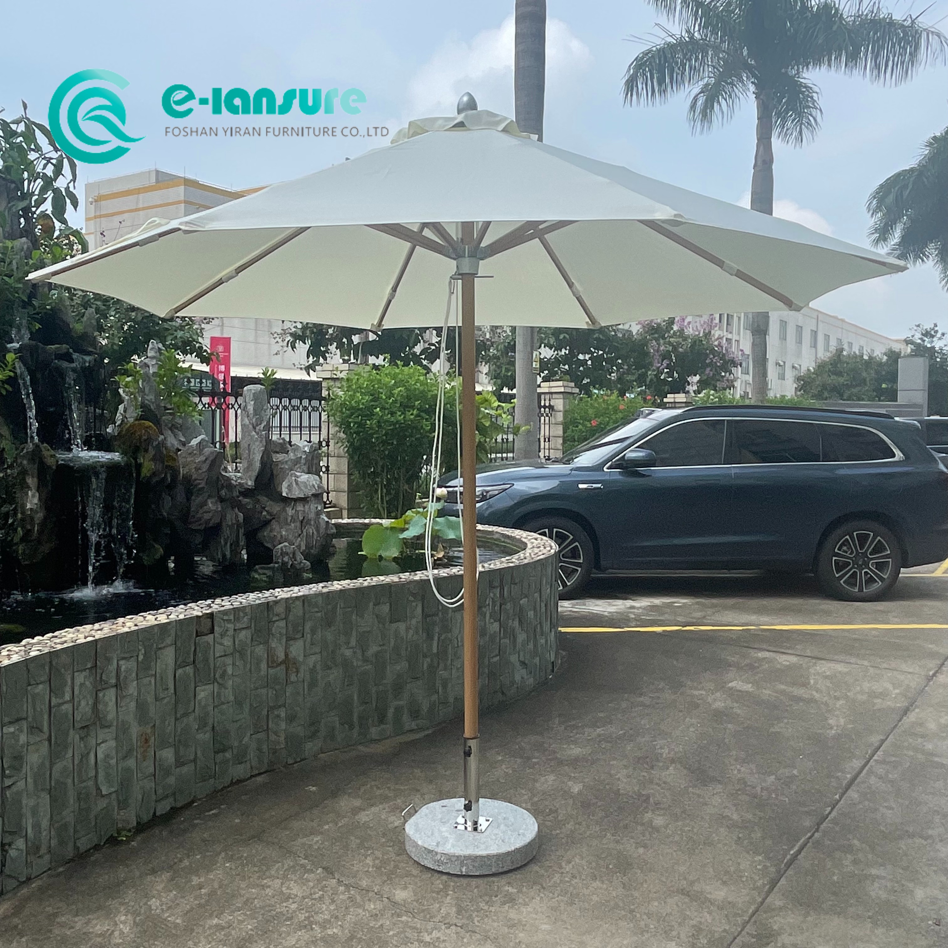 Modern Wholesale Garden Umbrella Aluminum Frame With Wood Finish All Weather Fabric Patio Parasol With Marble Base for Hotel Resort Beach