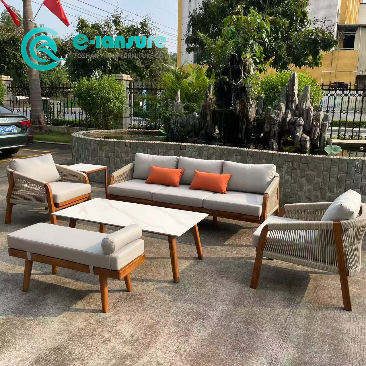 Retro Style Outdoor Garden Furniture Teak Wood Sofa Set Patio Wood Sofa Chair With Coffee Table And Ottoman for Home Villa Courtyard