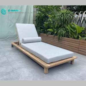 Simple Style Outdoor Garden Furniture Teak Wood Frame Sun Lounger Solid Wood Sunbed Patio Poolside Chaise Lounge Chair for Villa Resort