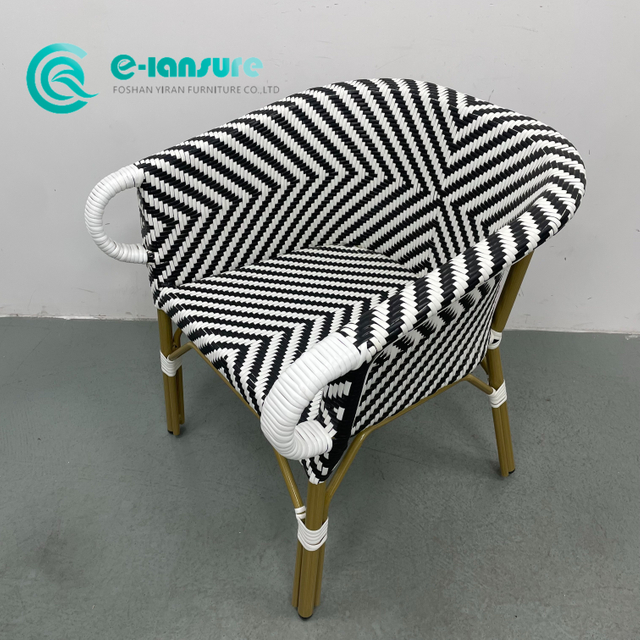 High Quality Outdoor Garden Furniture Aluminum Frame Sofa Chair Black And White Woven Rope Rattan Sofa for Hotel Patio Restaurant