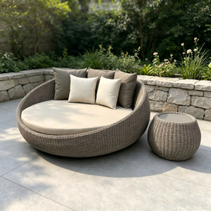 Minimalist Outdoor Sunbed Quality Aluminum Frame Garden Furniture Poolside Round Shape Daybed with PE Rattan for Hotel Resort